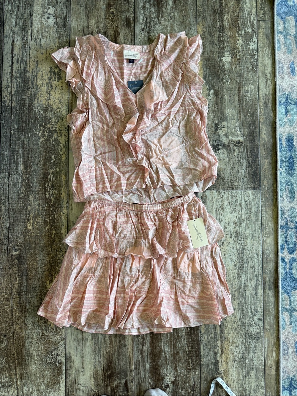 2 for $30 sale: NWT universal thread pink paisley print 2 piece set : skirt/top
